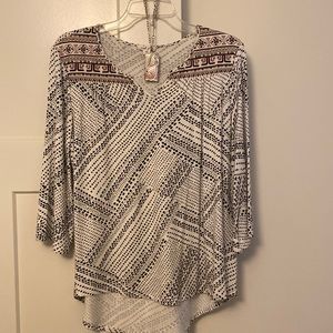 Tribal Jeans Top + Necklace